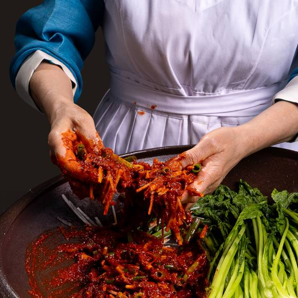 연중행사 (배추김치 담그기, 얼걸이 김치 담그기, 총각김치 담그기, 묵은지 잡채 만들기, 수제맛간장 현장수령, 견과류쌈장 현장수령)